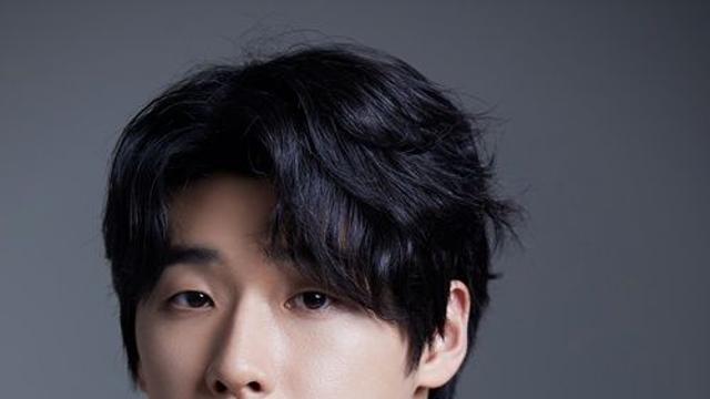 이다윗, 4월 17일 전역…‘거룩한 밤’ 등 활발한 활동 예고