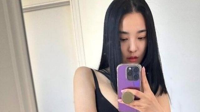 이주연, 셀카 통해 늘씬한 몸매 과시하며 섹시함 어필