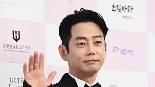 테이, ♥1살 연하 예비신부와 6년 열애 끝 결혼…성숙한 사람 전문