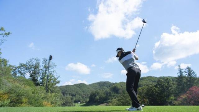 헬스S 타이거 우즈도 고생한 허리디스크… 골프 안전하게 즐기려면