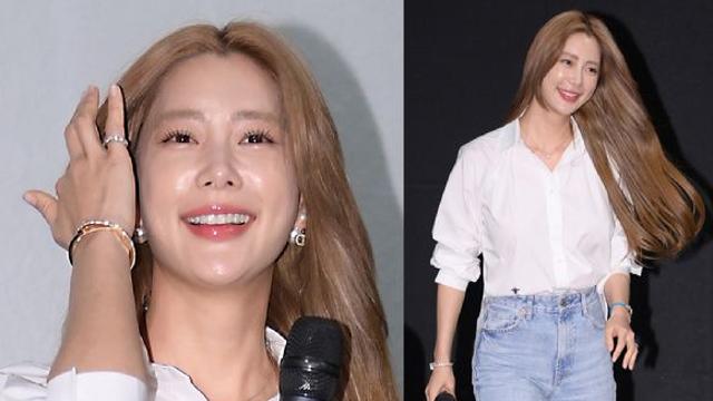 화보중국 활동 클라라, 사업가♥ 남편 덕…수수한 패션에 반전 억대 주얼리