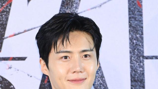 아직 베일에 싸인 '귀공자'…
