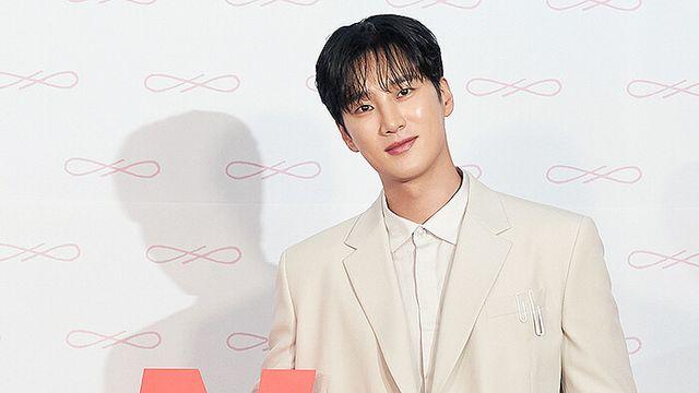 K포토 안보현, 모델같은 비율