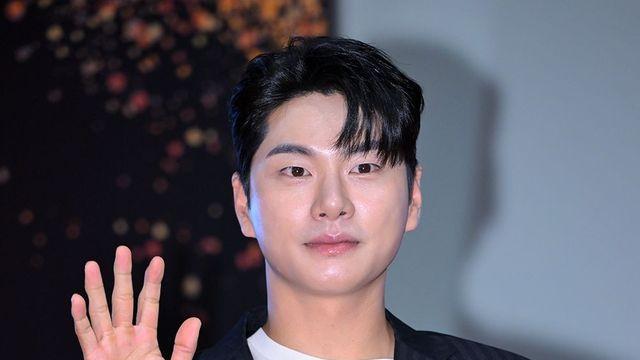 T포토 이이경 ‘예능인은 없어’