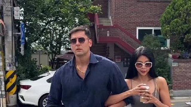 줄리엔강♥제이제이, 피지컬 커플 데이트 포착…몸매 무슨 일