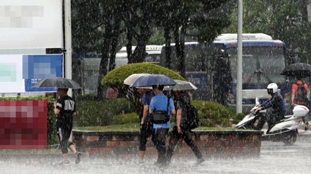 날씨 전국 장마 시작…수도권 최대 100mm 물폭탄