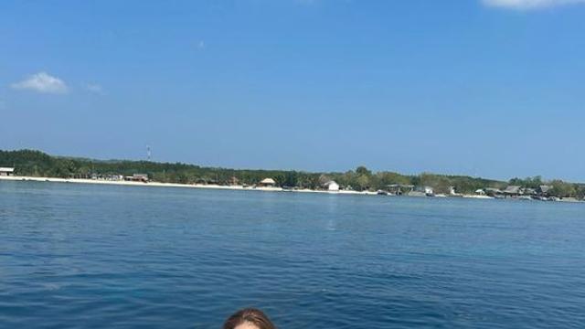 손담비, ♥이규혁 없이 떠난 발리 여행…럭셔리 요트에서 요염한 포즈로 각선미 자랑