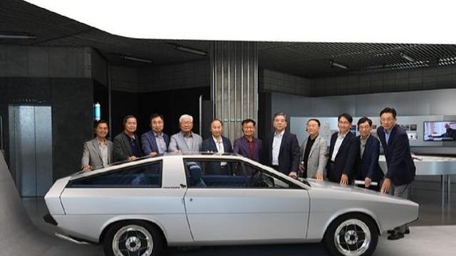 현대차, 헤리티지 프로젝트 포니의 시간 전시에 전직 임원 초청