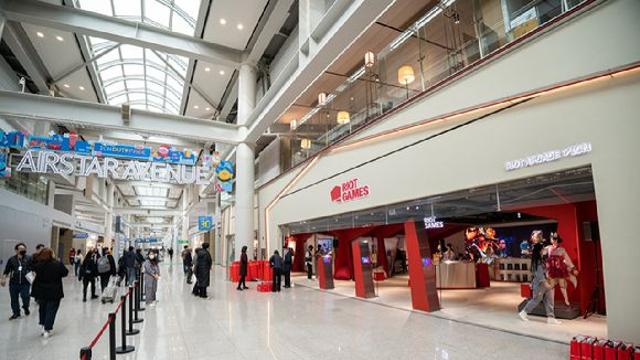 인천공항의 핫플  라이엇 아케이드를 아시나요…롤도 하고 사진도 찍고