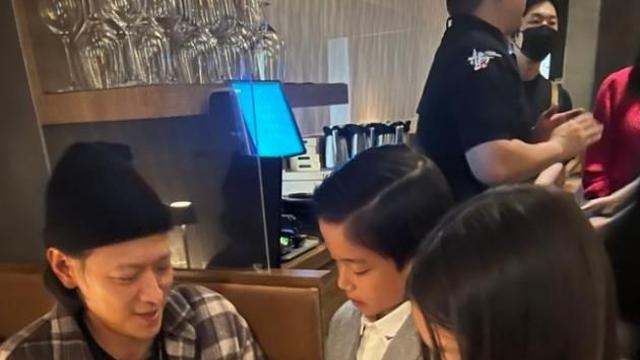 ㄱㄷㅇ강동원님에게 사인 받음…강동원, 정용진 부회장 쌍둥이 자녀와 인연 공개