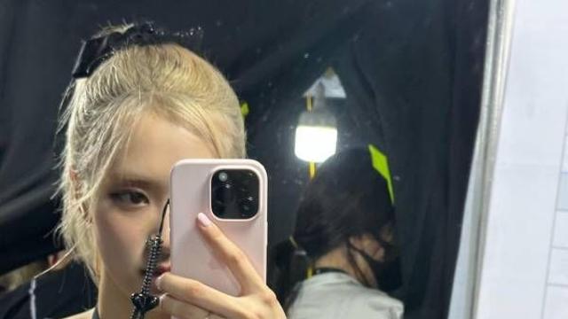 블랙핑크 로제, 레이스 속옷만 입은 듯한 란제리룩 뇌쇄적