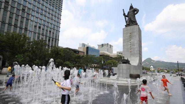 내일날씨 한낮 35도 불볕더위 이어져… 곳곳 소나기 소식도