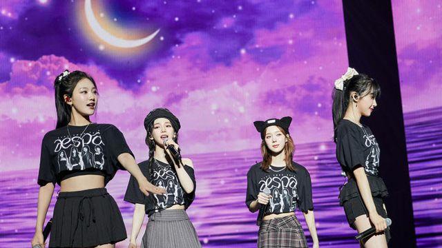 에스파, LA서 미주 투어 포문…1만 관객 떼창