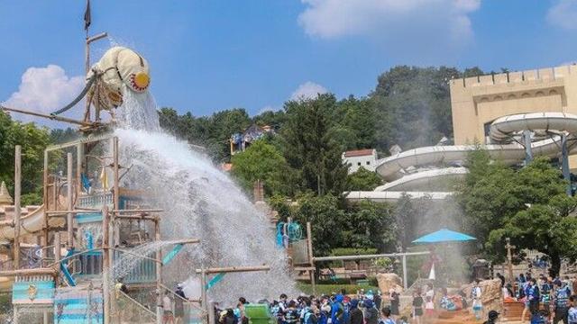 늦캉스족 주목… 에버랜드·캐리비안 베이에서 3색 바캉스 코스 즐겨볼까