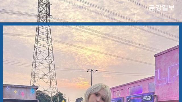 카드뉴스 ‘르세라핌’ 허윤진, 전소미 ‘fast forward’ 챌린지 참여