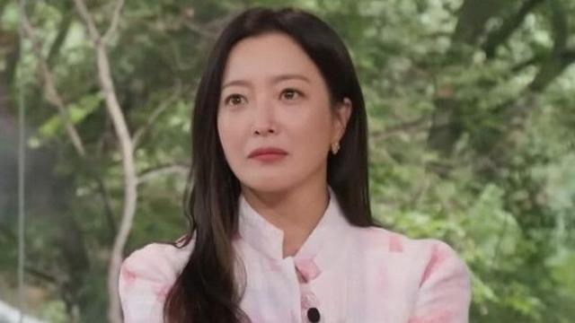 예쁜 얼굴로 버텼는데…김희선, 출산 후 경단녀 공포 고백