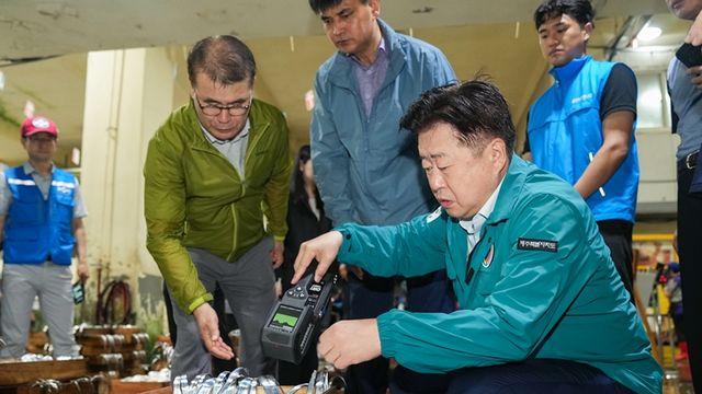 수협 위판장 찾은 오영훈 안전 확인된 수산물만 유통