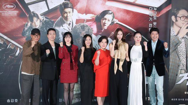 송강호·임수정·오정세·전여빈·정수정 앙상블, 새롭고 파격적인 김지운 감독 걸작 거미집 종합