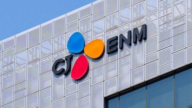 K이슈 美 배우작가 조합 파업 장기화, 피프스시즌 發 CJ ENM 덮친 악재