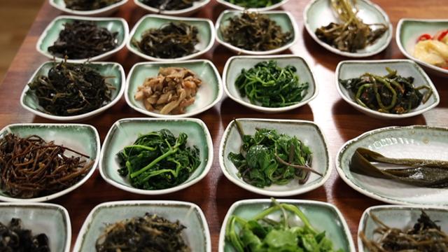 동네한바퀴 남원 이만기 31첩 산나물 밥상·지리산흑돼지 하몽·김치말이 두부전골 소개