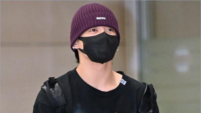 MD포토 방탄소년단 정국 아미 배웅 두 손 모아 감사