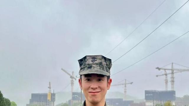 전역 피오, 해병대 빨간 명찰… 결국 팬들과의 약속 충실히 이행했다