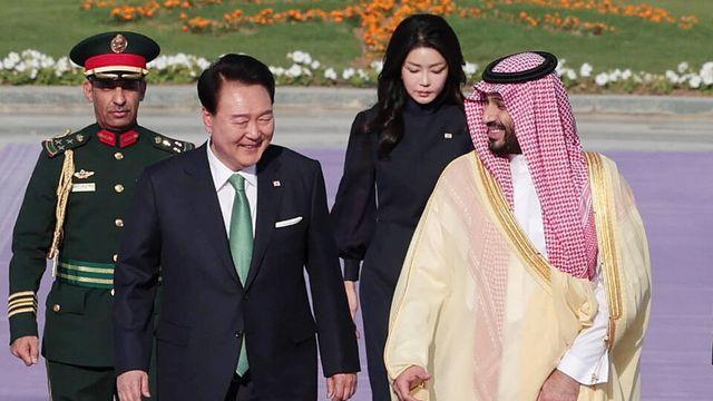 중동붐으로 해결책 찾는다… 尹, 사우디서 총 61조 투자 약속 받아