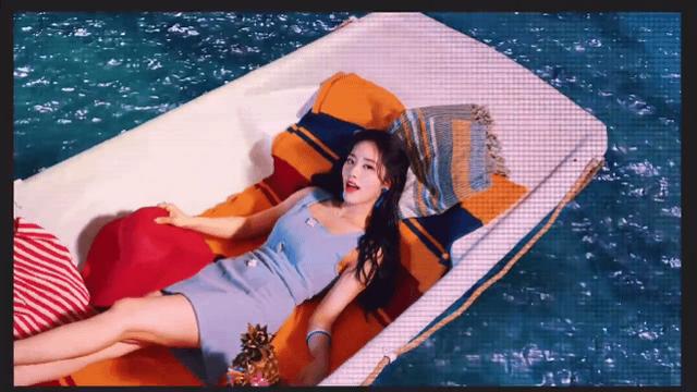 프로미스나인.에버그로우.멋진뮤비:)