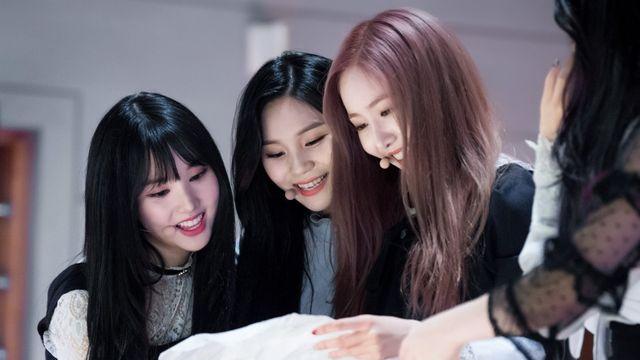 여자친구 스쿨 오브 락 비하인드 포토:)