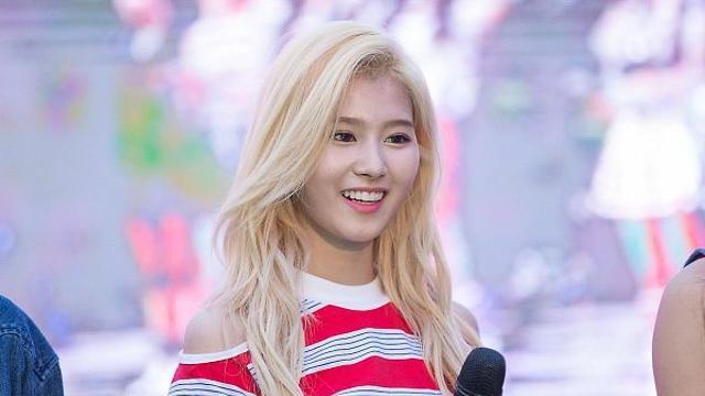 트와이스 사나