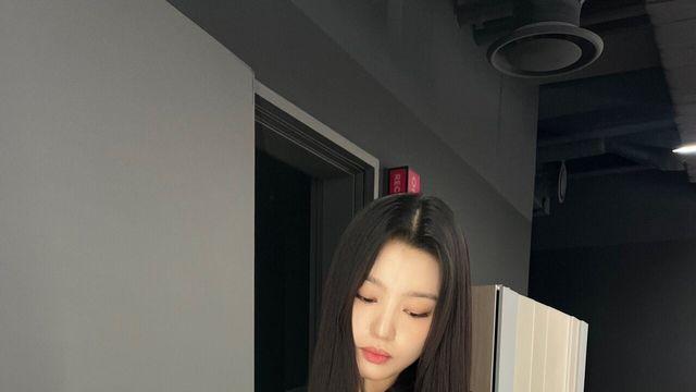 231211 두나 공트 존예:)