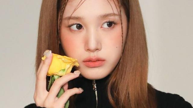 화보 찍는 스테이씨 04년생 막내 라인 심자윤 & 장재이