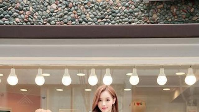 피팅모델 손윤주