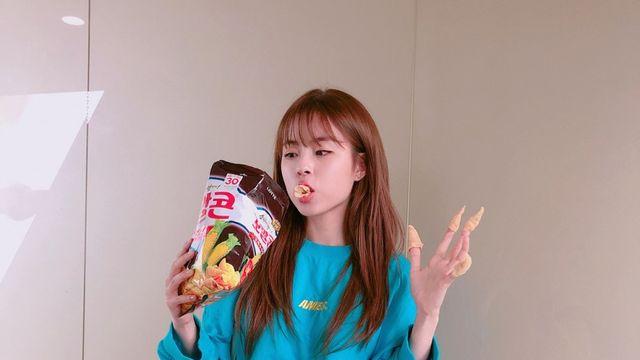 까까(?) 먹는 쪼꼬미, 도희wow