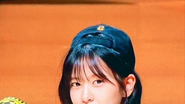 한화이글스 유니폼 입은 안유진 (아이브)⋯