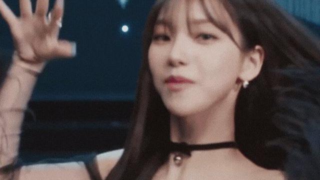 산타복 입은.. 크리스마스 카리나