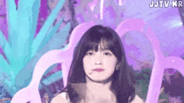 원 오프숄더 화이트 미니 드레스 오마이걸 아린!?