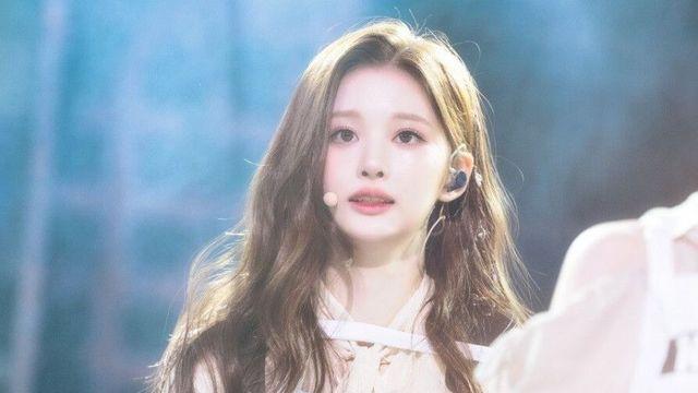 설윤