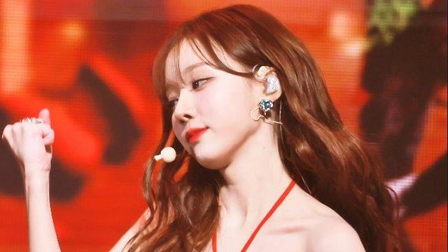 정열의 레드.. 고급지게 이쁜 윈터 모음