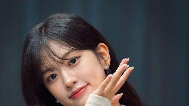 안유진