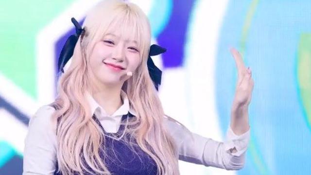 시그니처 지원.. 체크 테니스 치마 크롭 조끼