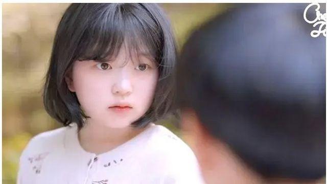 21살에 초등학생 역을 맡았다는 여배우:)