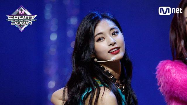 트와이스 쯔위 엠카운트다운