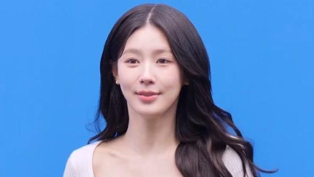 리본 포인트 스퀘어넥.. 청순한 아이들 미연