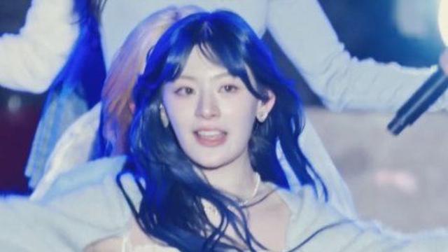 추워서 상기 된 얼굴.. 스테이씨 세은