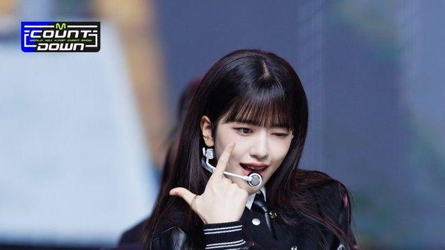 아이브 안유진