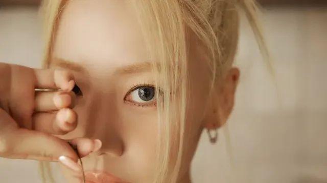 금발 깜짝 공개한 김남주 컨셉포토