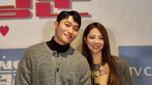 유현철♥김슬기, 결별·파경설 끝내는 럽스타 
