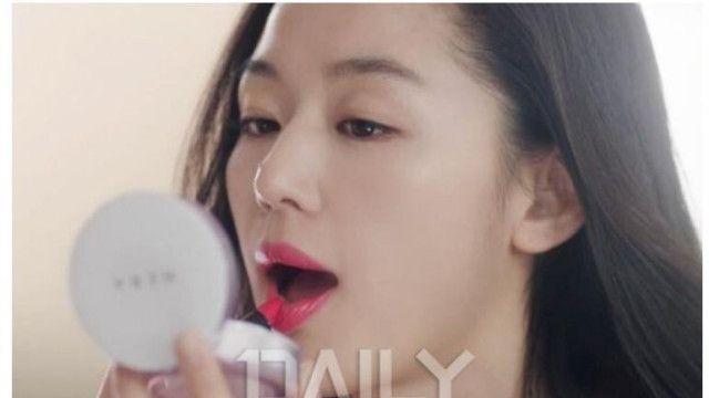 소개팅에서 여자가 남자에게 관심없을때 하는 행동 1순위..