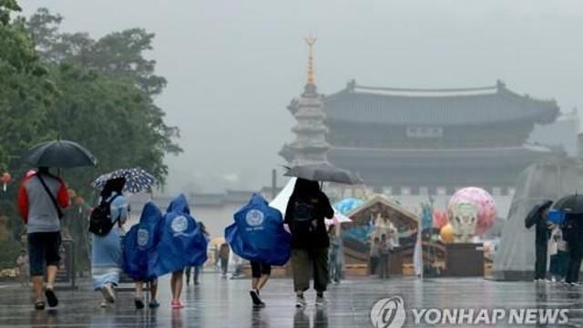 요란한 비와 함께 오시는 부처님…중부·경북엔 '우박' 가능성